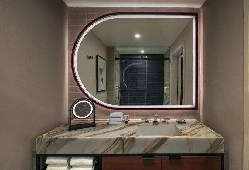 Fotos del hotel Thewit Chicago  A Doubletree By Hilton:  24