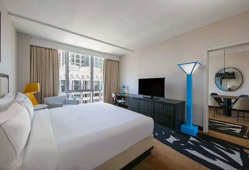 Thewit Chicago  A Doubletree By Hilton