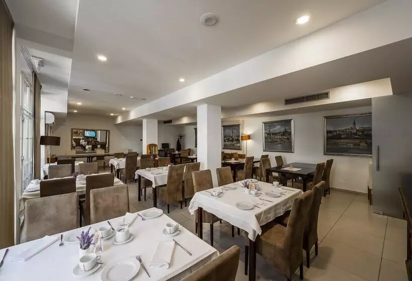 Fotos del hotel Garni Hotel Le Petit Piaf:  3