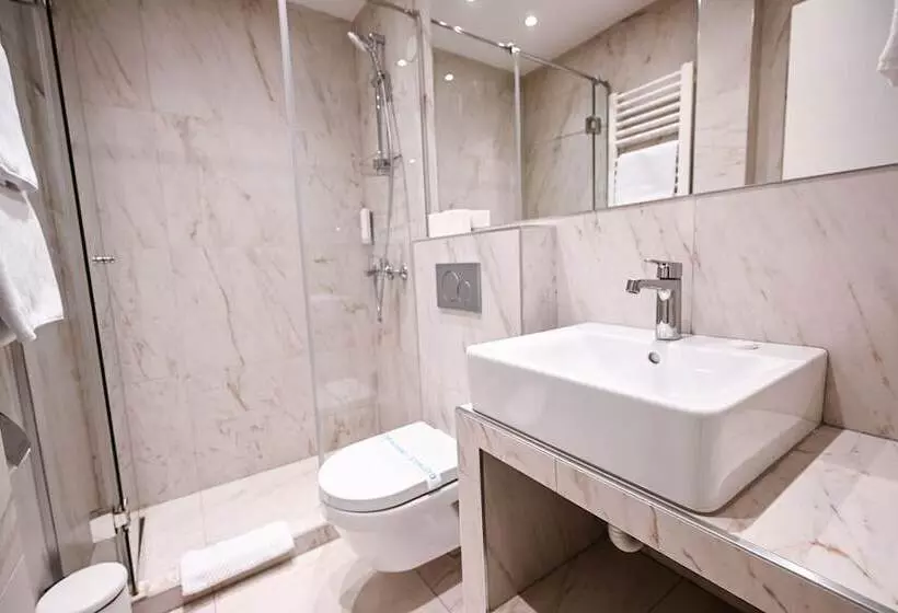 Fotos del hotel Garni Hotel Le Petit Piaf:  14