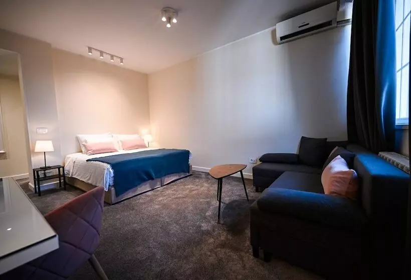 Fotos del hotel Garni Hotel Le Petit Piaf:  19