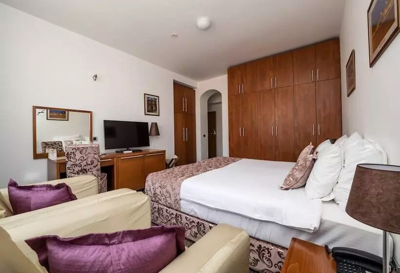 Fotos del hotel Garni Hotel Le Petit Piaf:  20