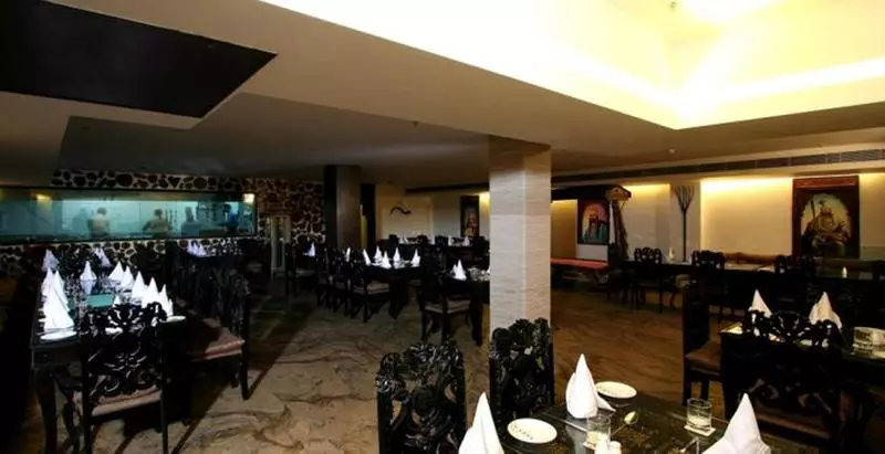 Fotos del hotel Taurus Sarovar Portico:  17