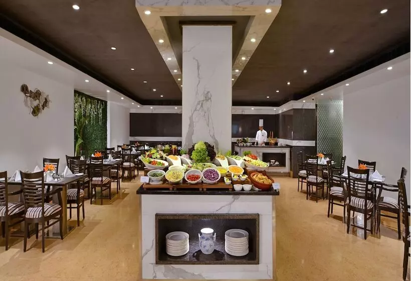 Fotos del hotel Taurus Sarovar Portico:  22