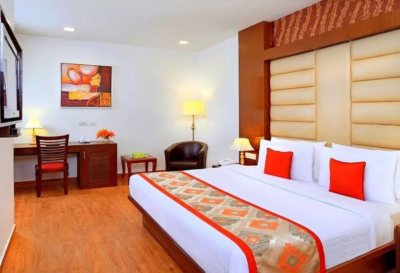 Fotos del hotel Taurus Sarovar Portico:  12