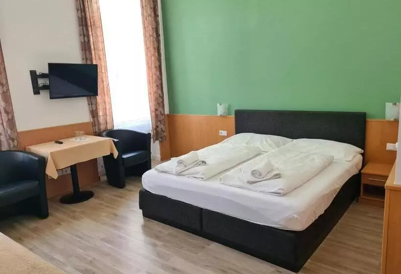 Fotos del hotel Pension Anifalstaff:  20