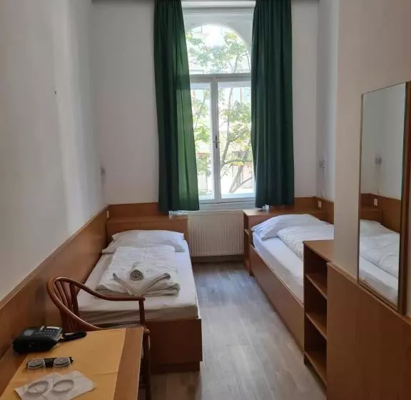 Fotos del hotel Pension Anifalstaff:  19