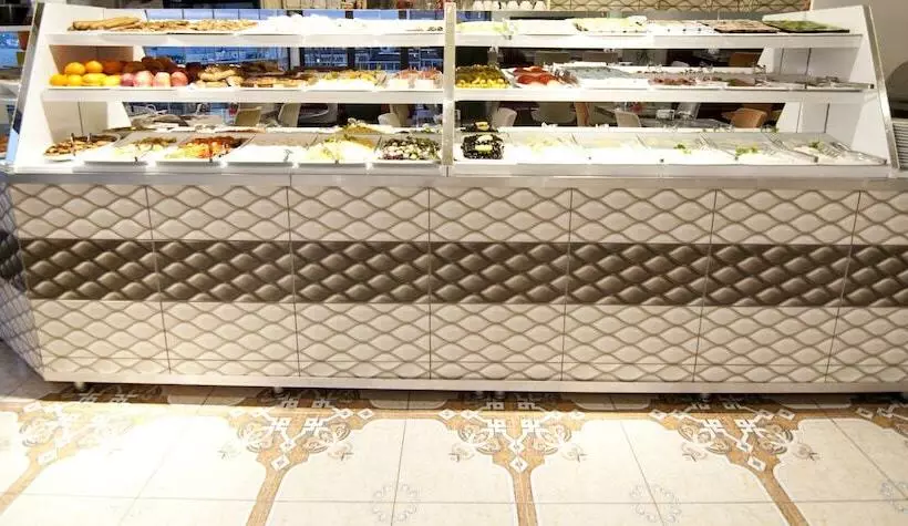 Fotos del hotel Broken Column:  5