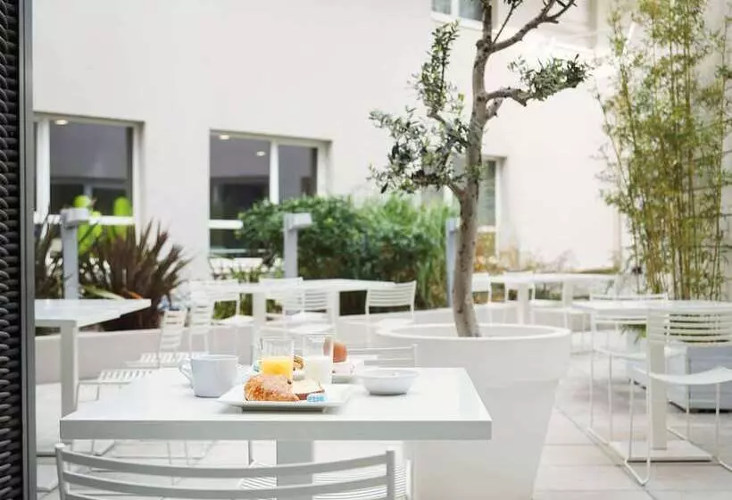 Fotos del hotel Apart Adagio Marseille Timone:  6