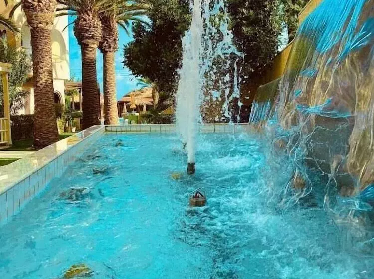 Fotos del hotel Karteros:  4