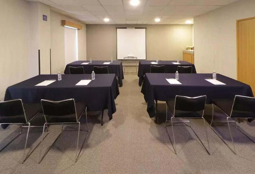 Fotos del hotel City Express Saltillo Sur:  8