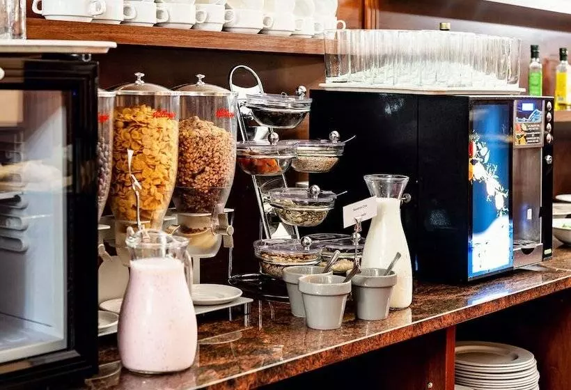 Fotos del hotel Grand Royal:  18