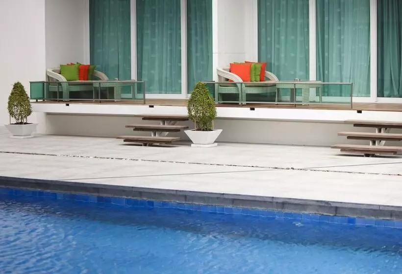 Fotos del hotel Kc Beach Club & Pool Villas:  13