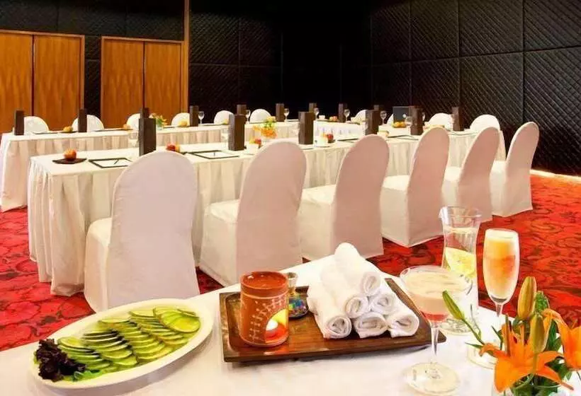 Fotos del hotel Park Prime Kolkata:  8