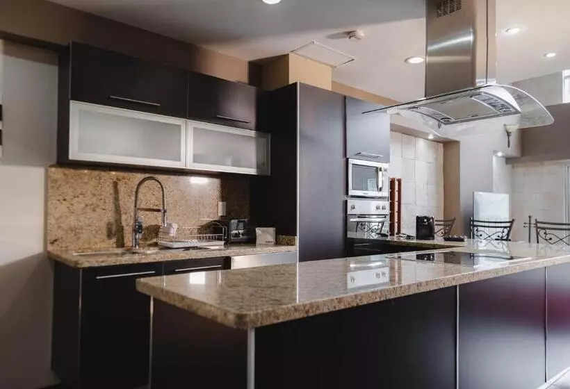 Fotos del hotel St. Isidro Suites Corporate Housing:  6