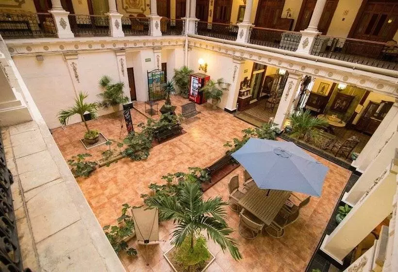 Fotos del hotel Gran Hotel De Merida:  3