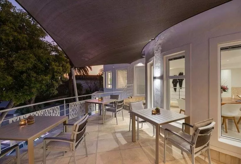 Fotos del hotel Villa Afrikana Guest Suites:  2