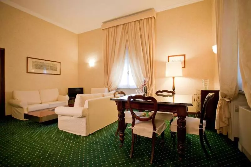 Fotos del hotel Aldrovandi Residence City Suites:  14