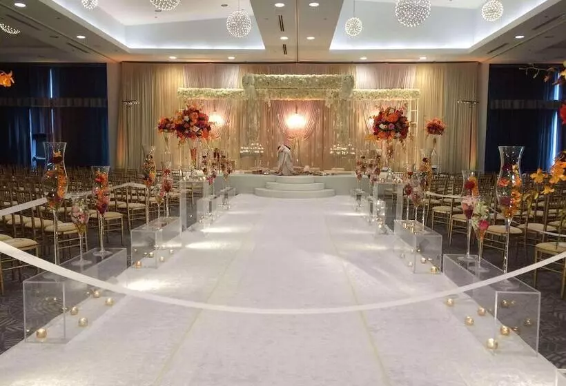 Radisson Blu Aqua Hotel Chicago