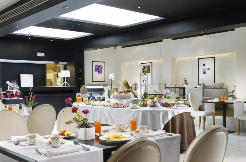 Fotos del hotel The First Roma Arte:  13