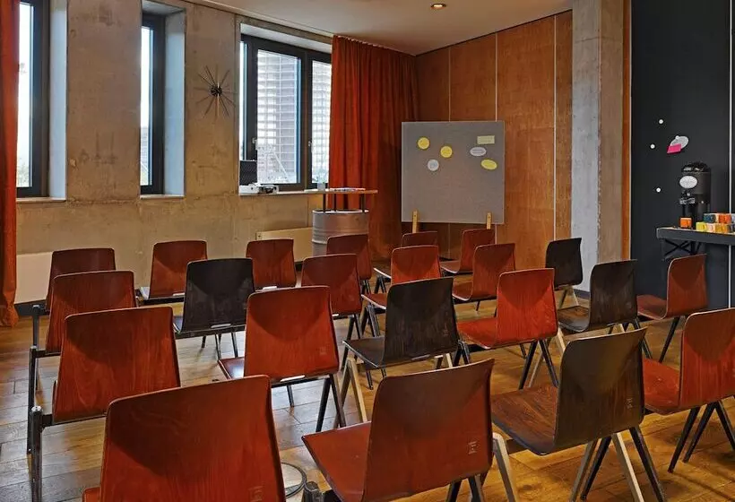 Fotos del hotel 25hours  Hamburg Hafencity:  6