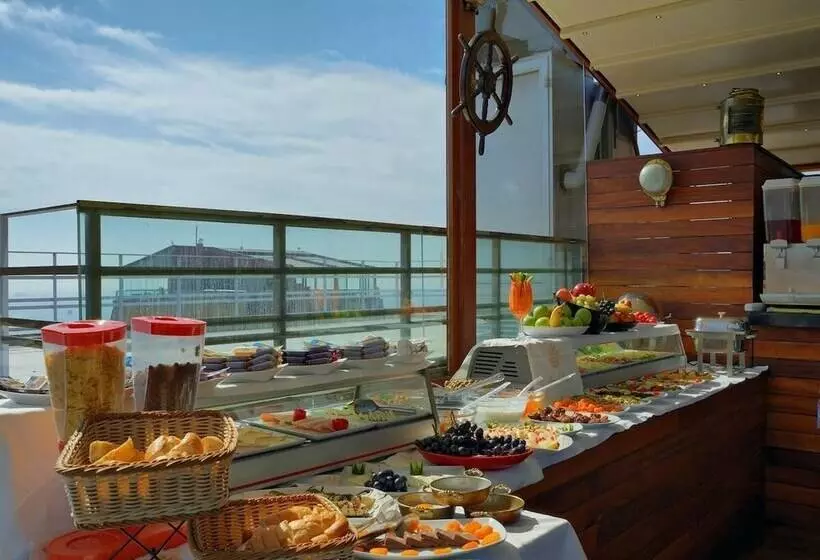 Fotos del hotel Burckin:  11