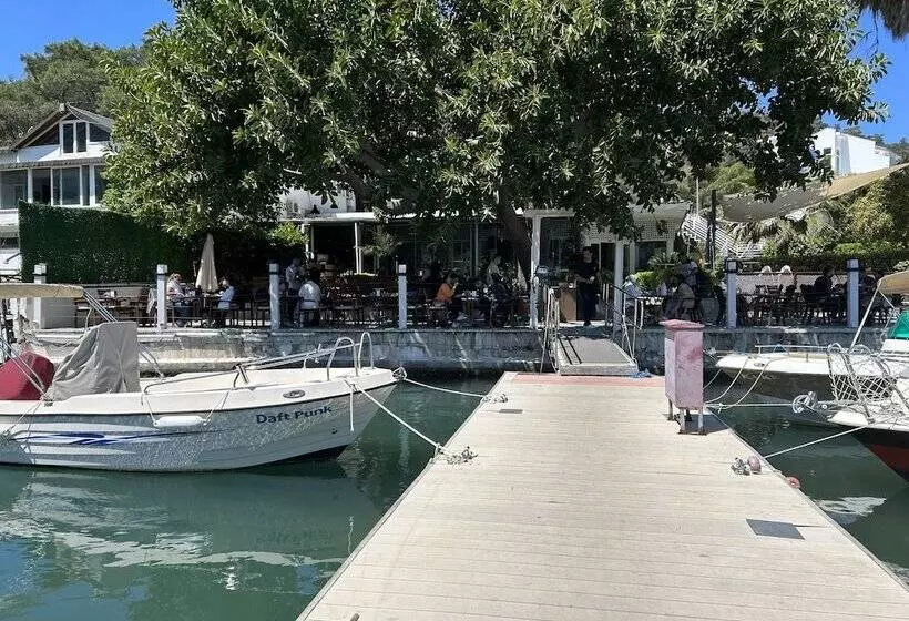 Fotos del hotel Marina Boutique:  25