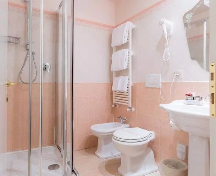 Fotos del hotel Torre Guelfa Palazzo Acciaiuoli:  16