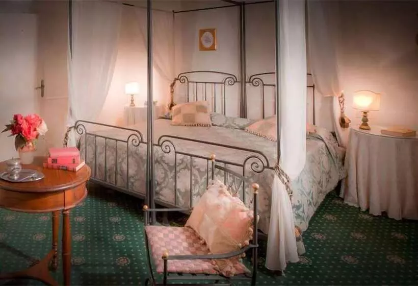 Torre Guelfa Palazzo Acciaiuoli