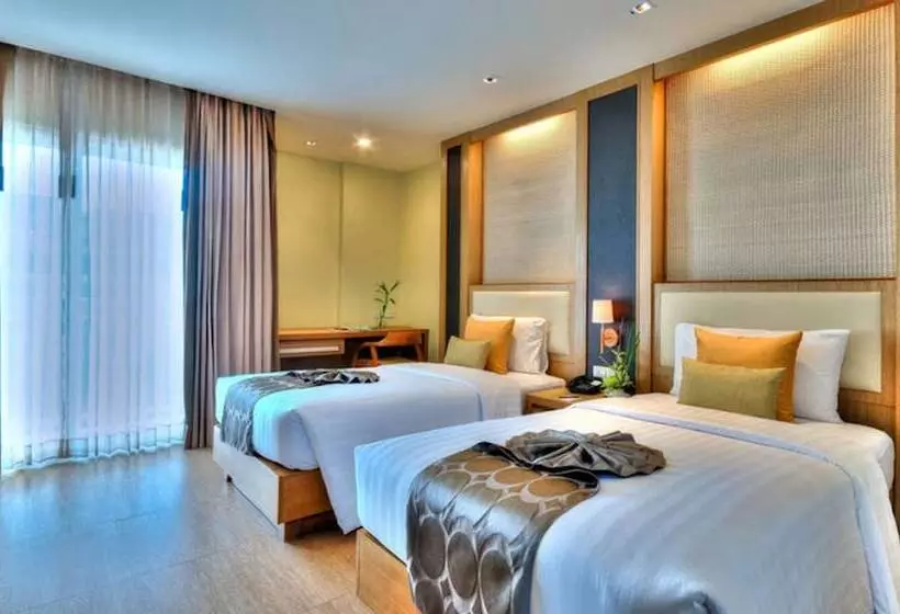 Fotos del hotel The Ashlee Plaza Patong  & Spa:  15