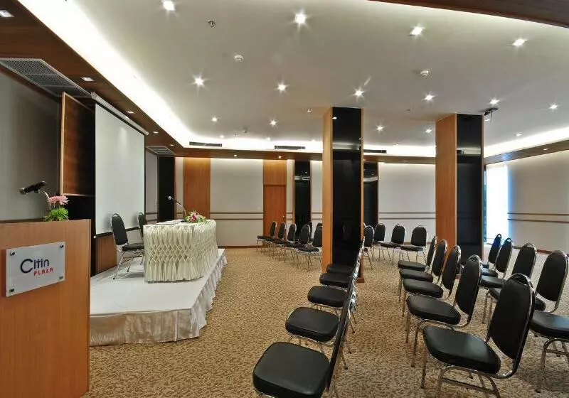 Fotos del hotel The Ashlee Plaza Patong  & Spa:  16