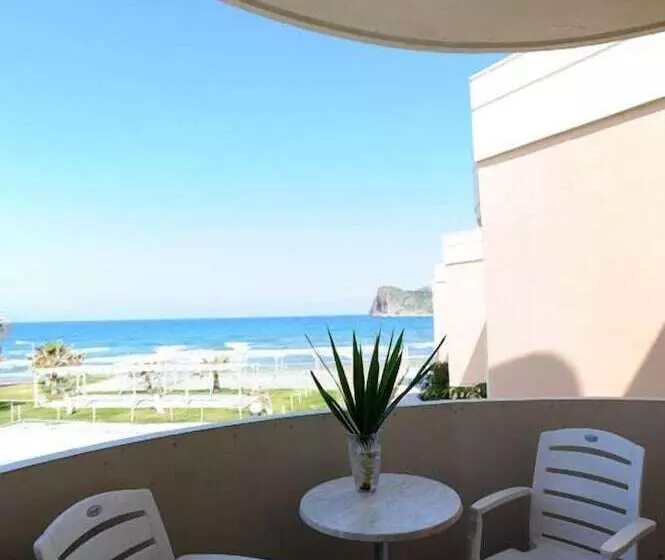 Fotos del hotel Georgina:  6