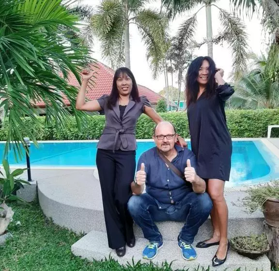 Fotos del hotel Smile House And Pool:  16