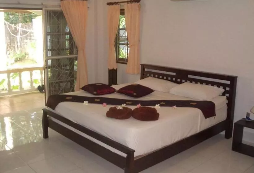 Fotos del hotel Smile House And Pool:  23