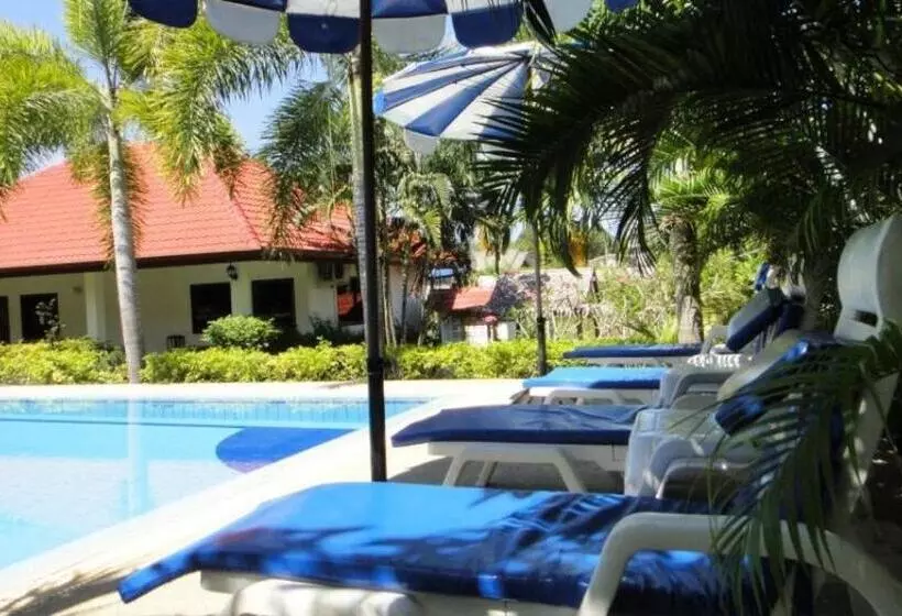 Fotos del hotel Smile House And Pool:  13