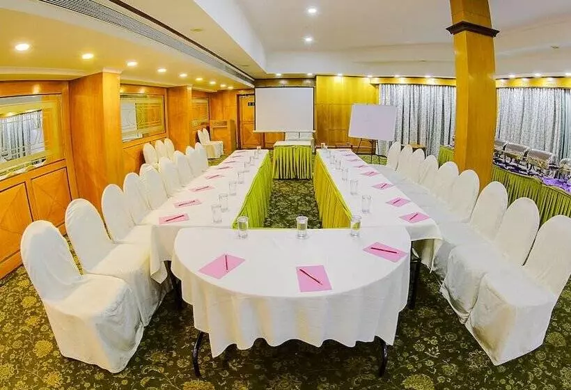 Fotos del hotel Benzz Park:  7