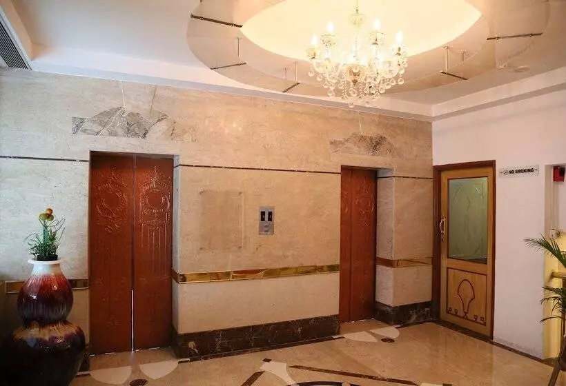 Fotos del hotel Benzz Park:  18