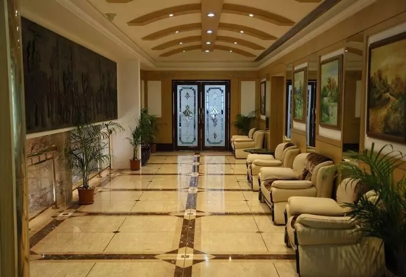 Fotos del hotel Benzz Park:  3