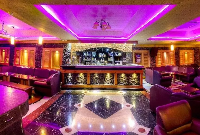 Fotos del hotel Benzz Park:  6