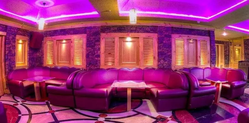 Fotos del hotel Benzz Park:  4