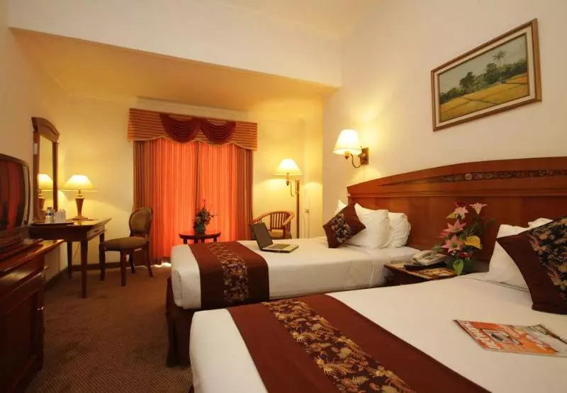 Fotos del hotel Kaisar:  7