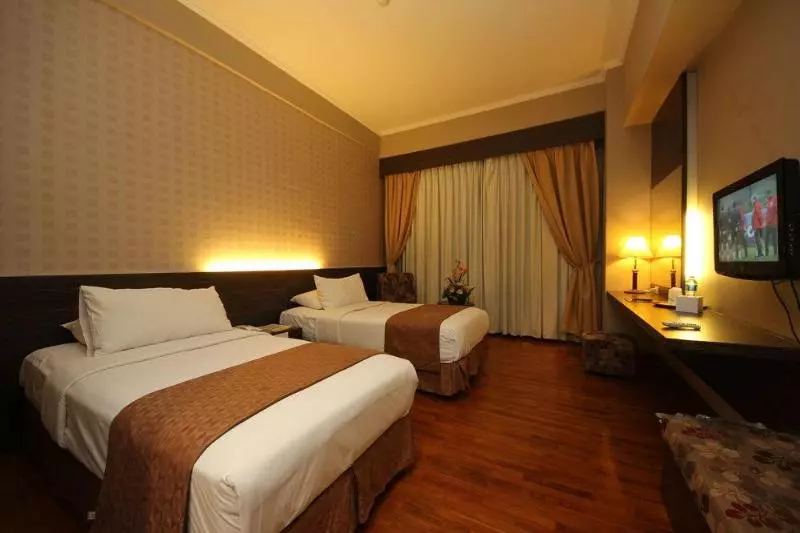 Fotos del hotel Kaisar:  24