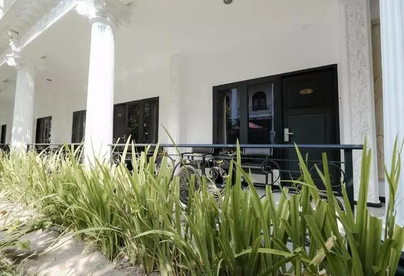 Fotos del hotel The Grand Palace Hotel  Yogyakarta:  11