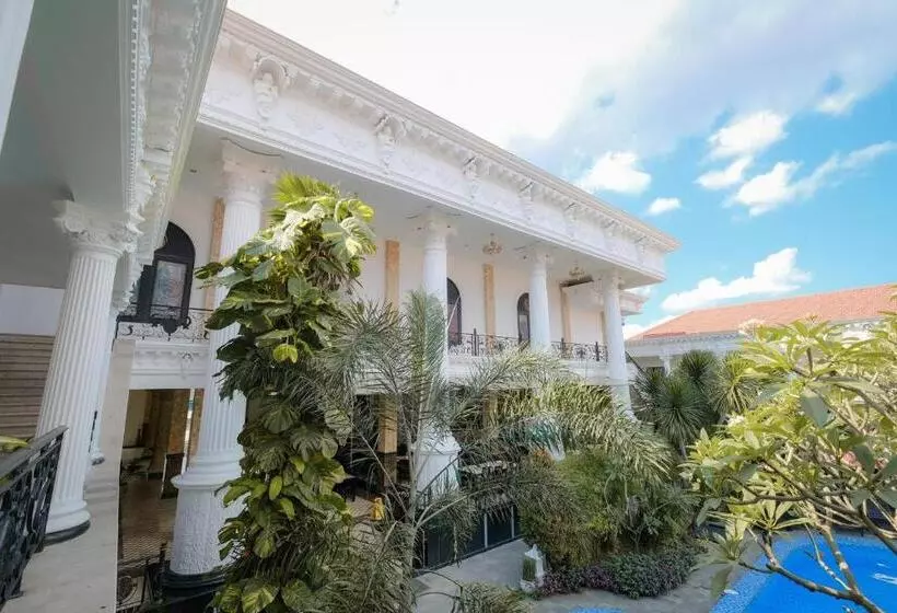 Fotos del hotel The Grand Palace Hotel  Yogyakarta:  12