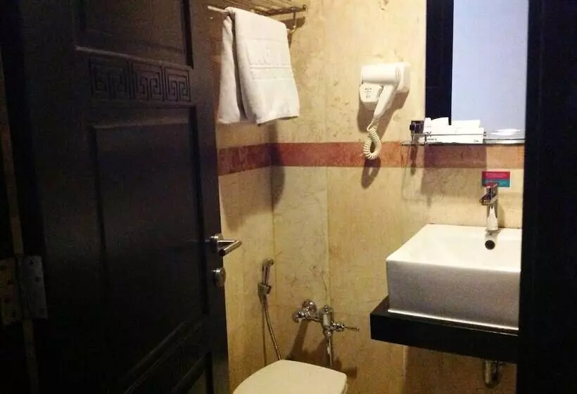 Fotos del hotel Gino Feruci Kebonjati:  19