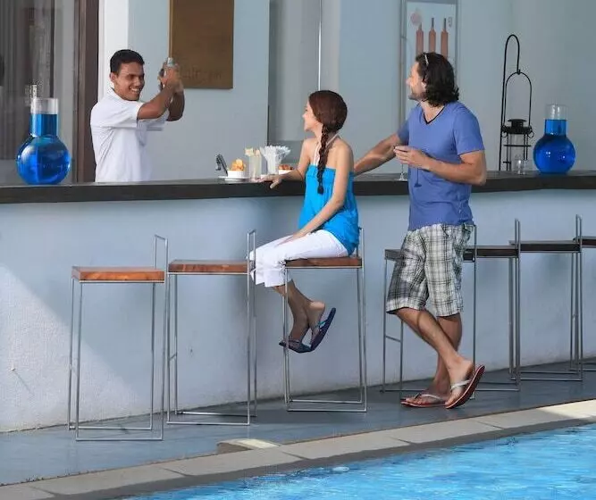 Fotos del hotel Jetwing Blue:  6