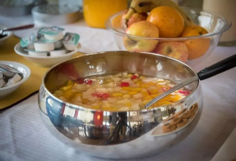 Fotos del hotel Poincenot:  14