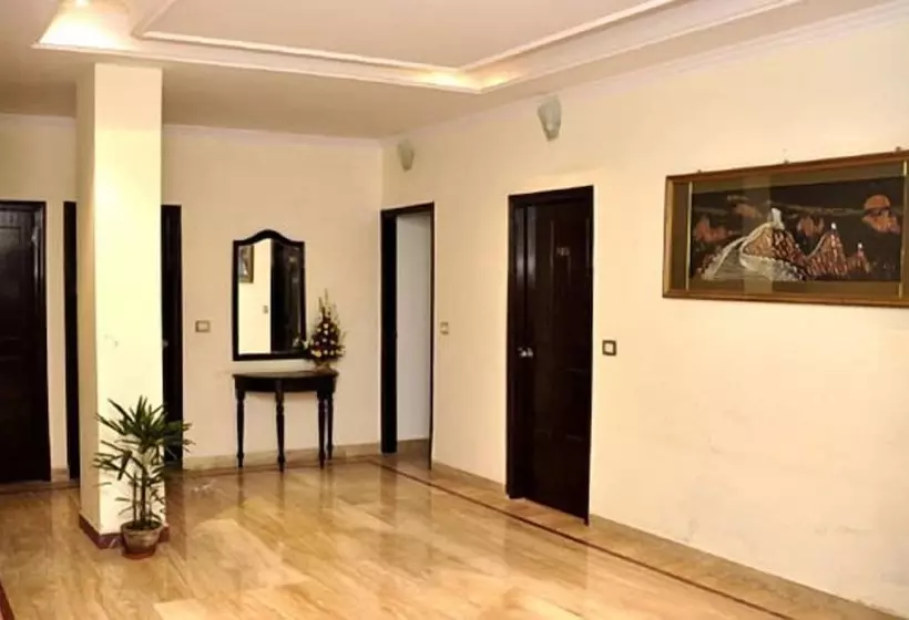 Fotos del hotel Sarthak Palace:  10