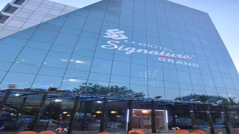 Fotos del hotel Signature Grand:  5