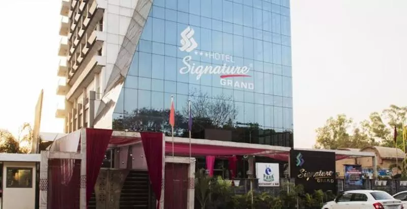 Fotos del hotel Signature Grand:  9